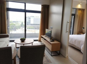 Minimalistic 1 Bed in Menlyn Maine